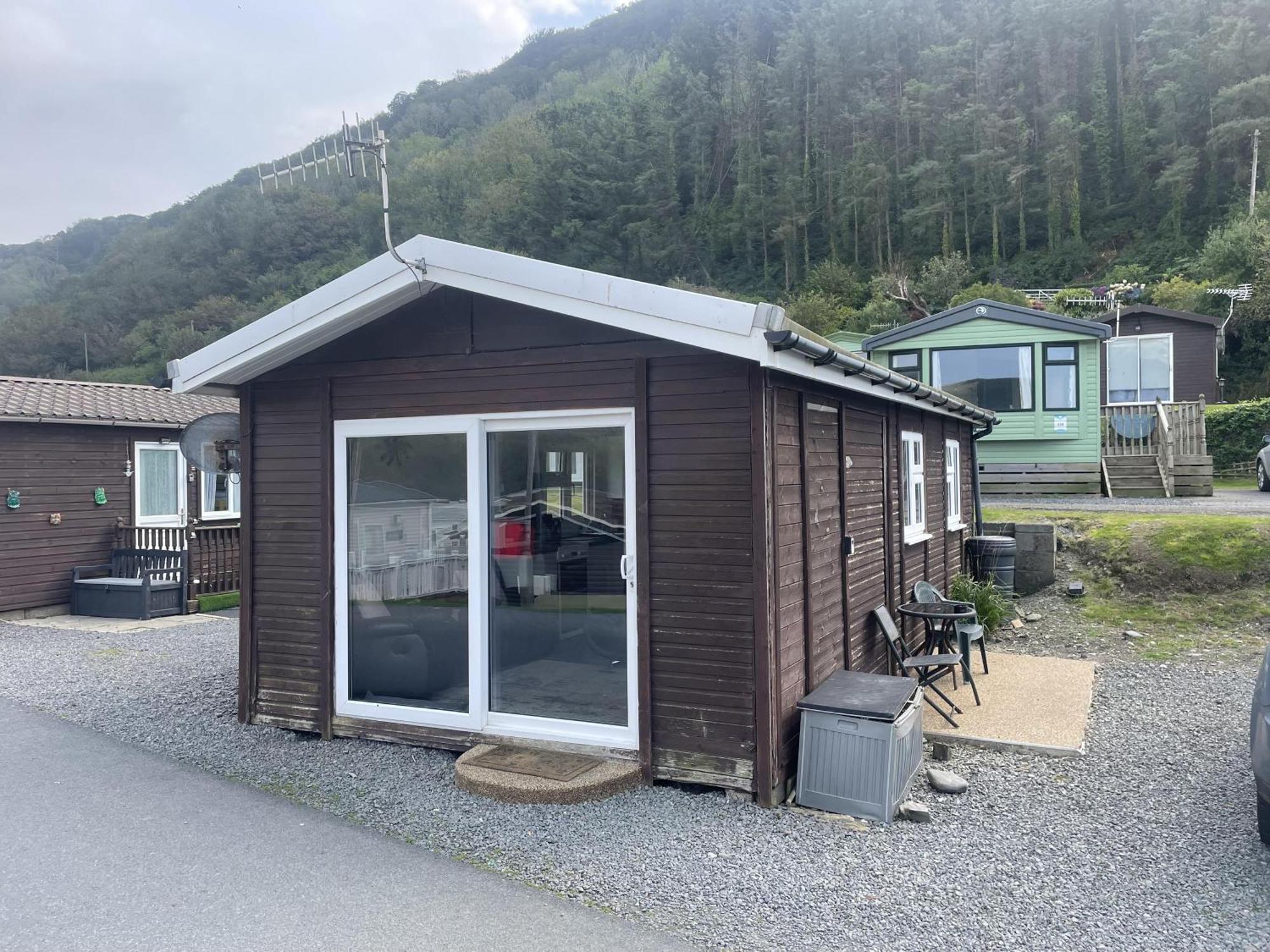 Charming Chalet Nestled In Heart Of Clarach Bay Aberystwyth Exterior foto